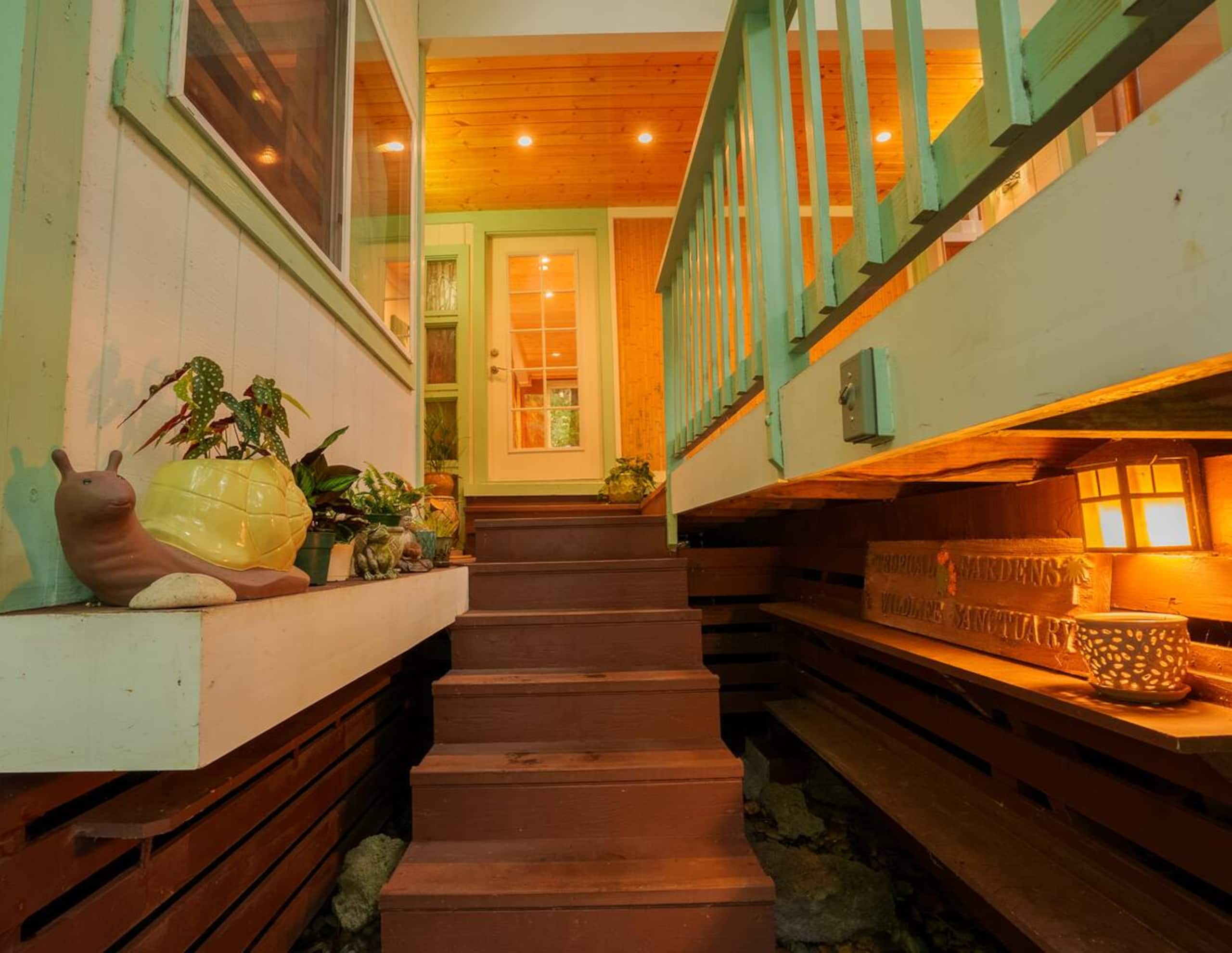 Home in Kailua-Kona · ★5.0 · 5 bedrooms · 9 beds · 3 baths - Image 46