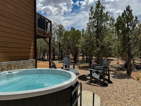Top performing Airbnb: Cozy Zion Retreat • Hot Tub • 2 King Bedrooms in Utah