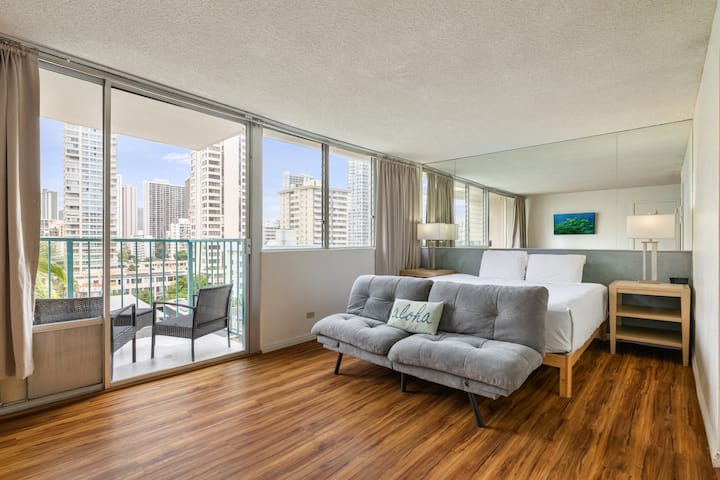 Aqua Aloha Surf Waikiki | City View Retreat - Honolulu, HI