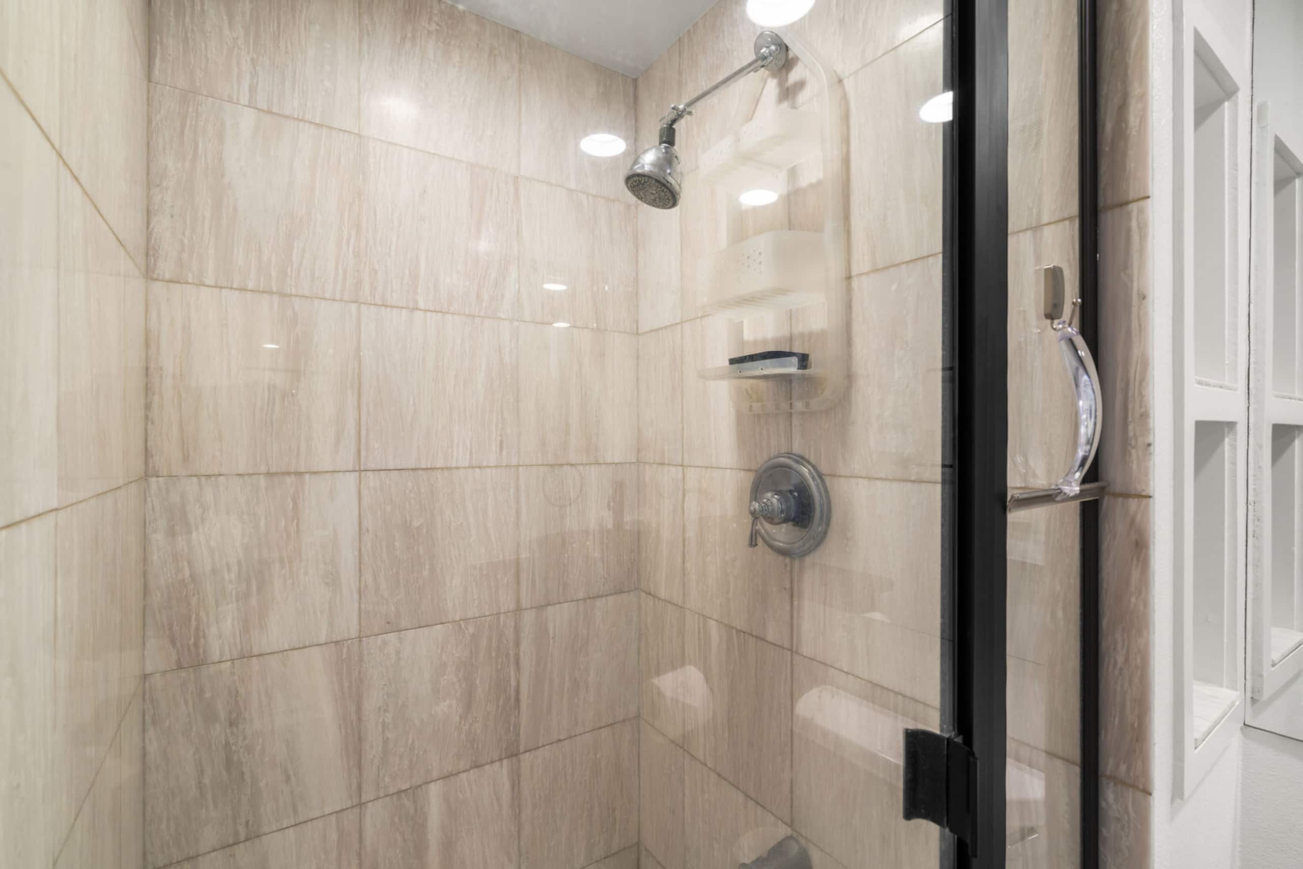 Condo in Kihei · ★5.0 · 1 bedroom · 2 beds · 1 bath - Image 23