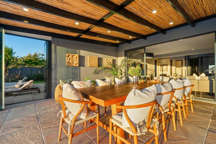 Villa in Boskloof Eco Estate with Bicoastal Views gallery image 3