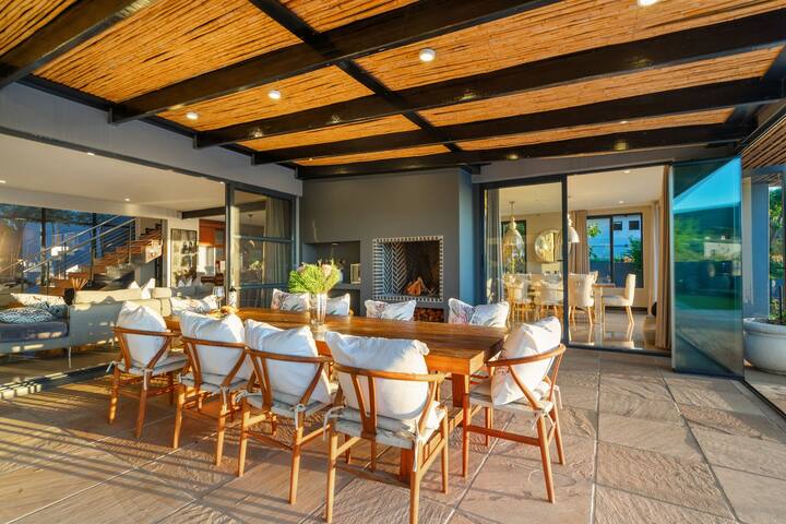 Villa in Boskloof Eco Estate with Bicoastal Views gallery image 4