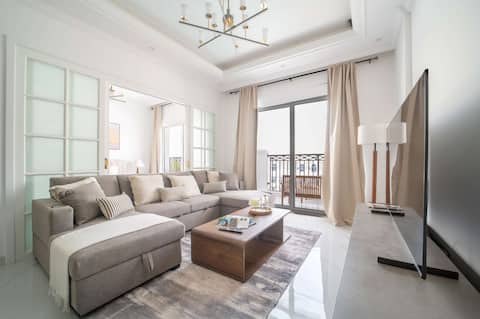 Successful Airbnb property: Stunning 2BR with Pool Views - Near Miracle Garden in Al Barsha South Third