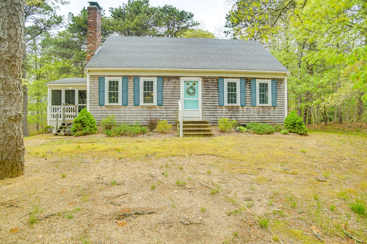 1/2 Mi To Cooks Brook Beach: Cape Cod Gem W/ Deck - Eastham, MA