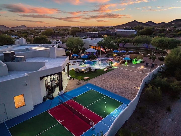 Private Oasis, Pickleball, Sand Volleyball, Sleeps - Phoenix