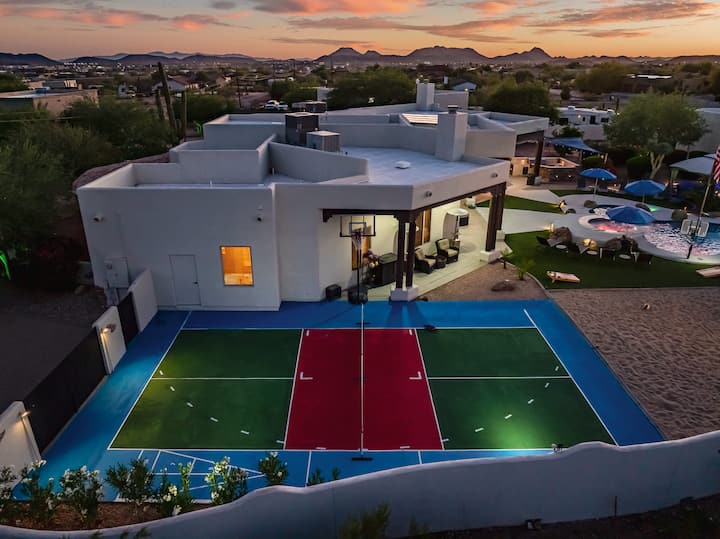 Private Oasis, Pickleball, Sand Volleyball, Sleeps - Phoenix