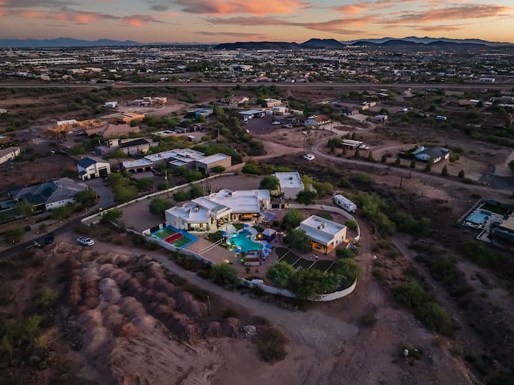 Private Oasis, Pickleball, Sand Volleyball, Sleeps - Houses for