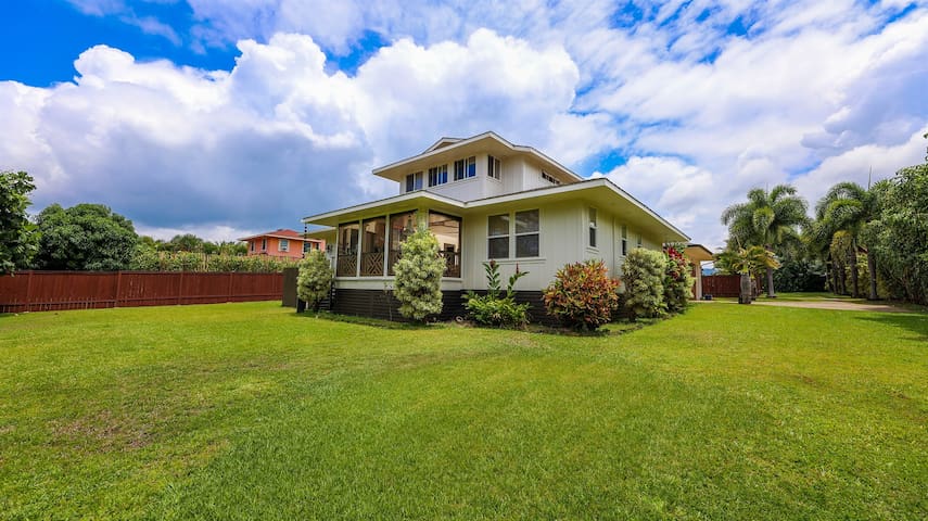 New Listing! Luxurious 4BR/3BA House with AC