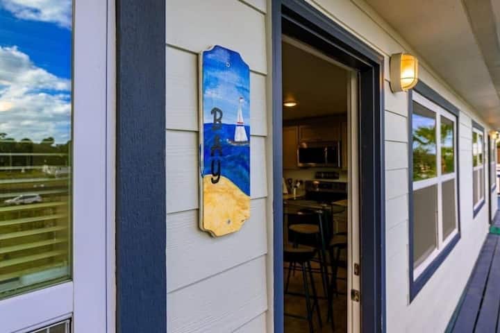 Walking Distance To Daytona Beach & Ocean Center - Daytona Beach, FL