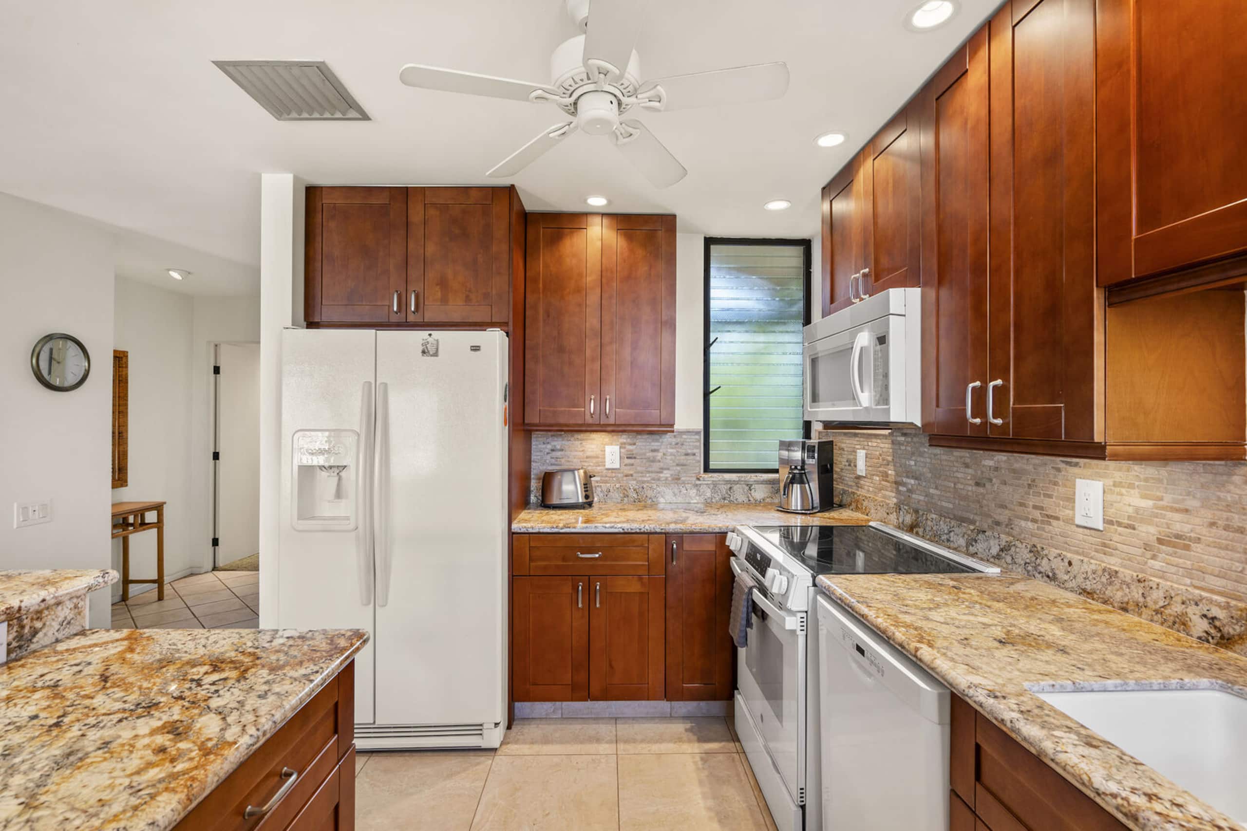 Condo in Kihei · ★5.0 · 2 bedrooms · 4 beds · 2 baths - Image 10