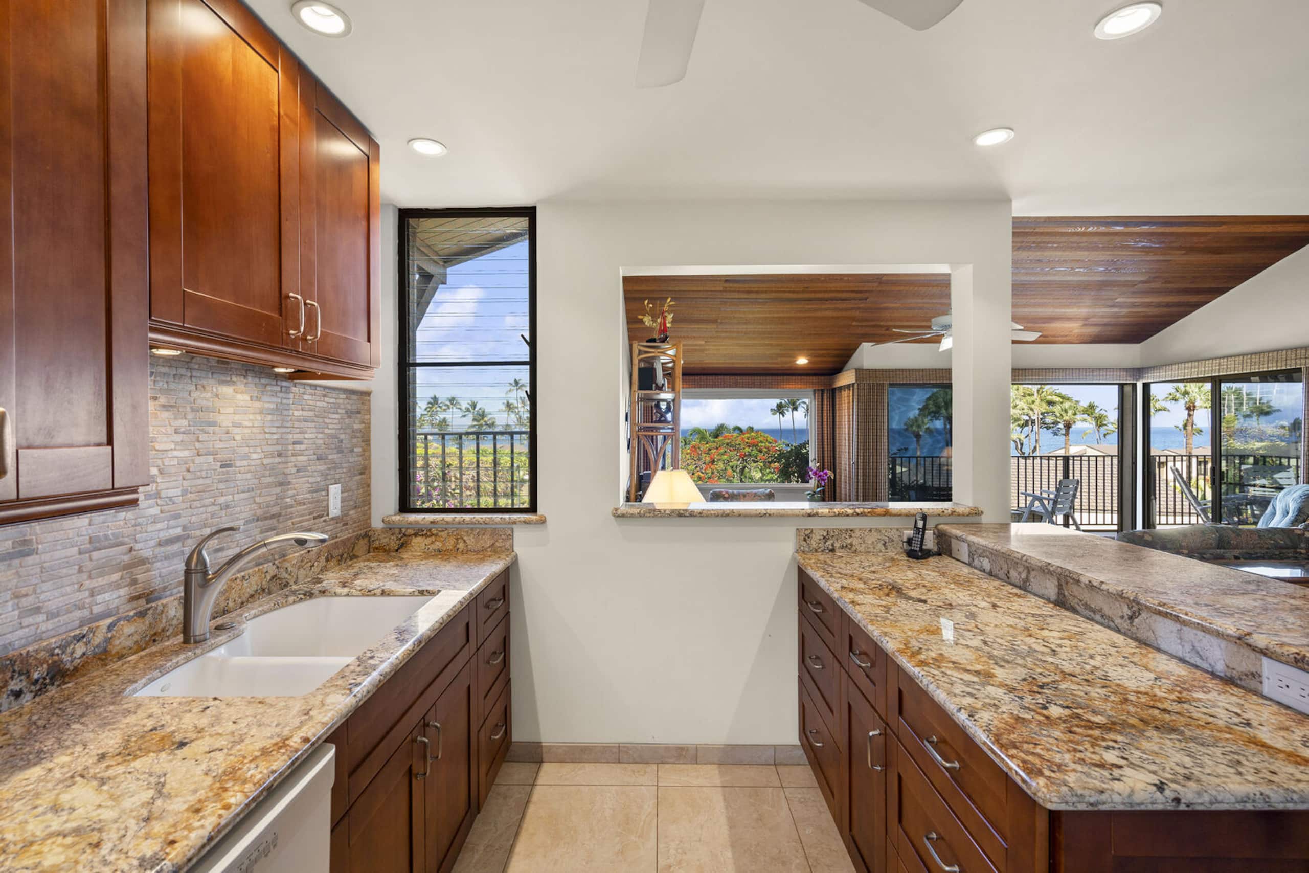 Condo in Kihei · ★5.0 · 2 bedrooms · 4 beds · 2 baths - Image 9
