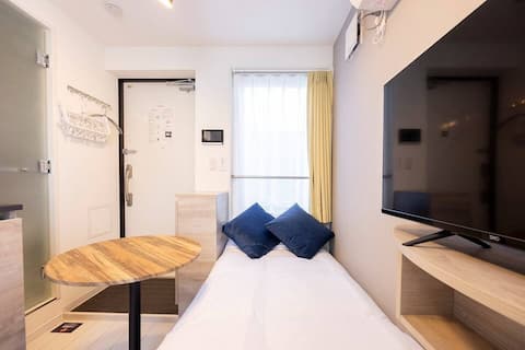 8-minute walk from Waseda Station/c01