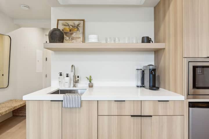 Casa Riviera 20 - Boutique Suites - Santa Barbara, CA
