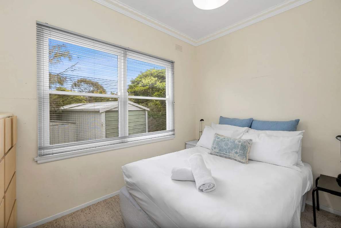 חדר שינה 2 - מיטה זוגית 