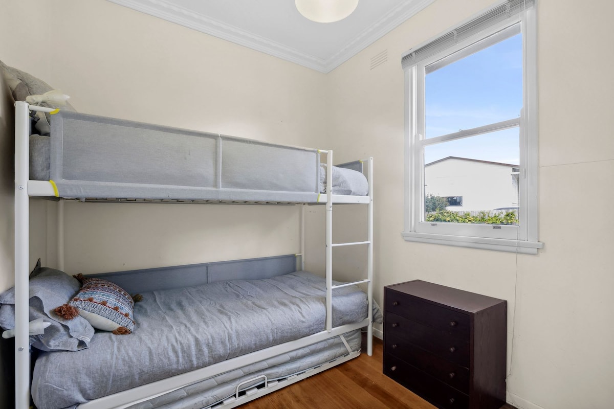 מיטת קומתיים