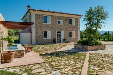 Mantellassi Farm