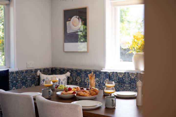 The Garden Cottage W/ Hot Tub - Cottages for Rent in Portsoy