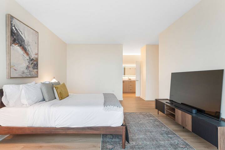 Spacious Apartments for Groups w/ Skyline Views gallery image 2