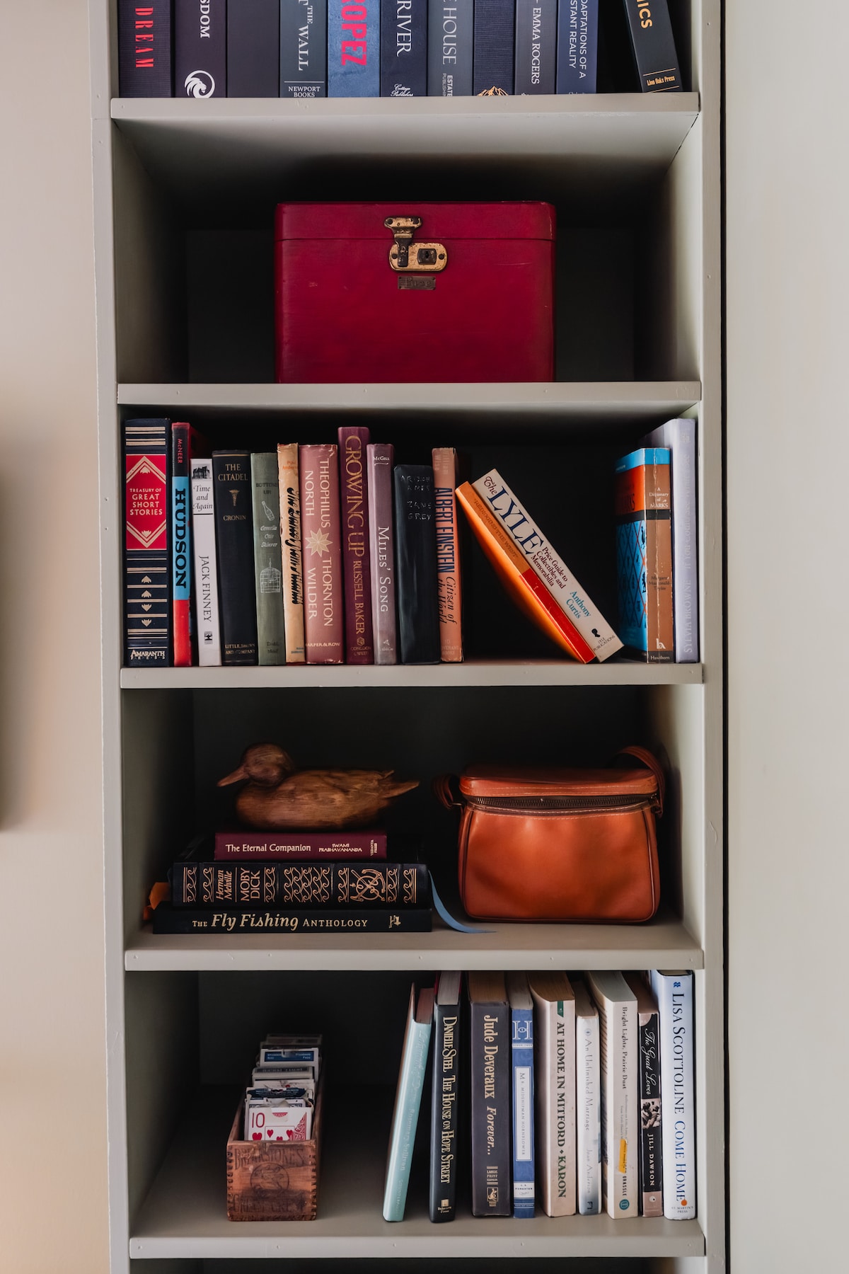 提供舒适的阅读材料，非常适合在房源的安静角落里蜷缩身子，享受一些应得的休息时间。