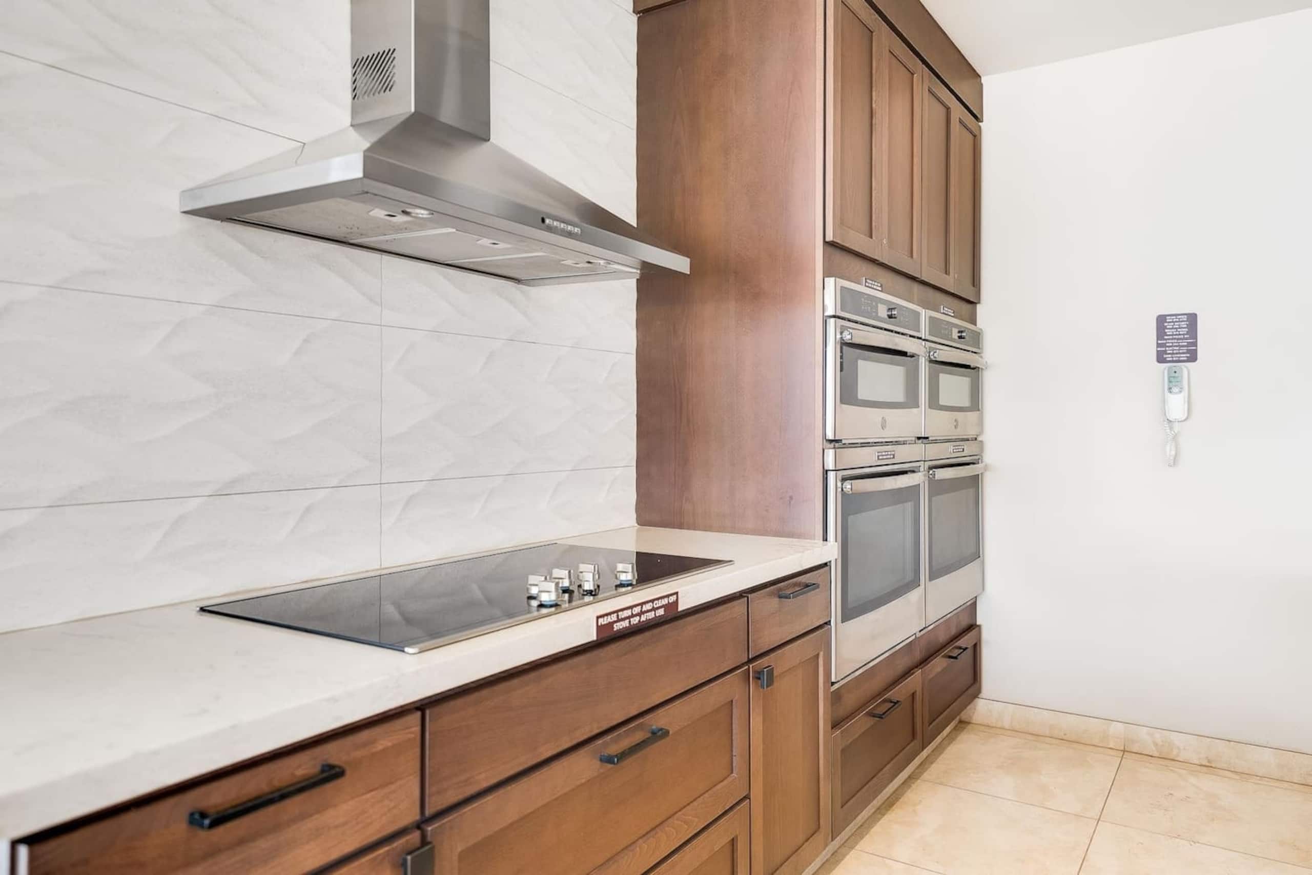 Condo in Kihei · ★4.9 · 1 bedroom · 2 beds · 2 baths - Image 32