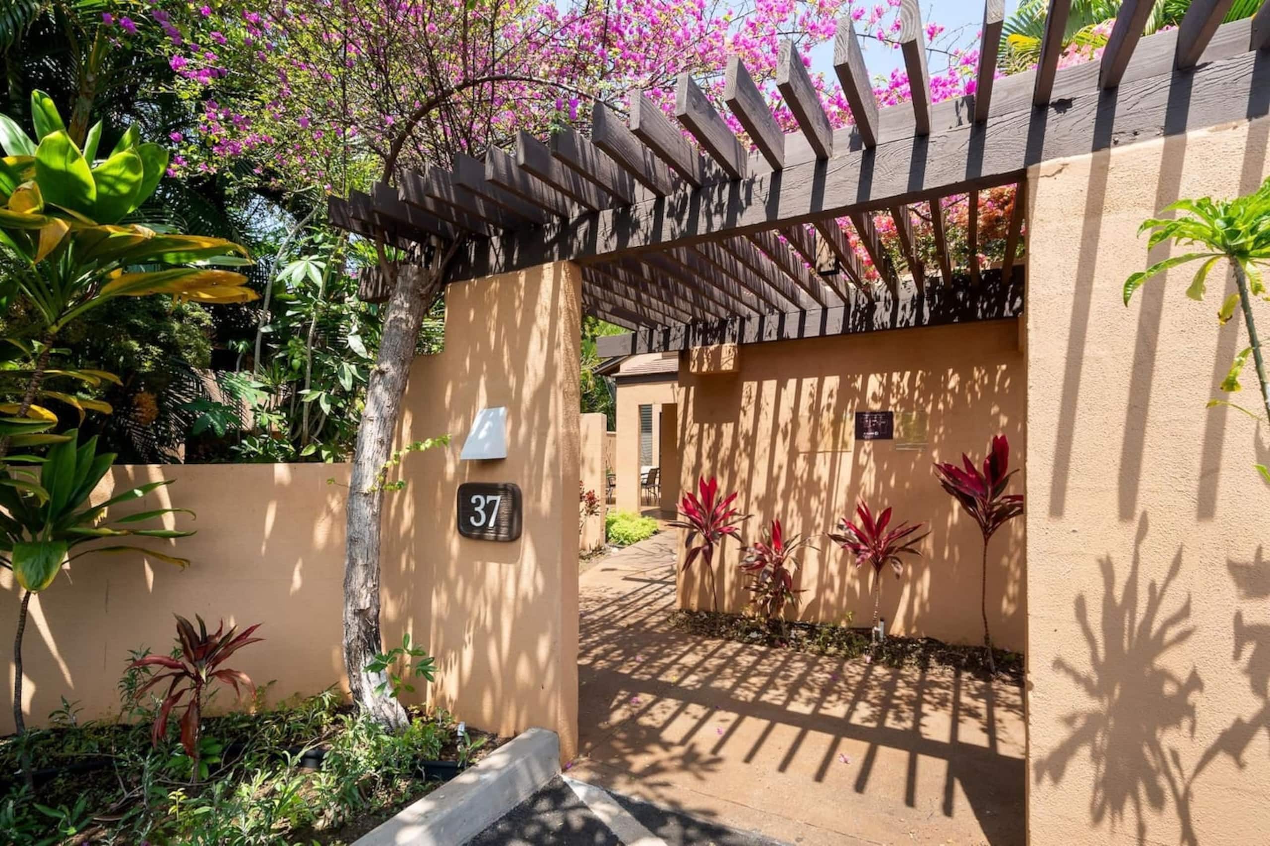 Condo in Kihei · ★4.9 · 1 bedroom · 2 beds · 2 baths - Image 18