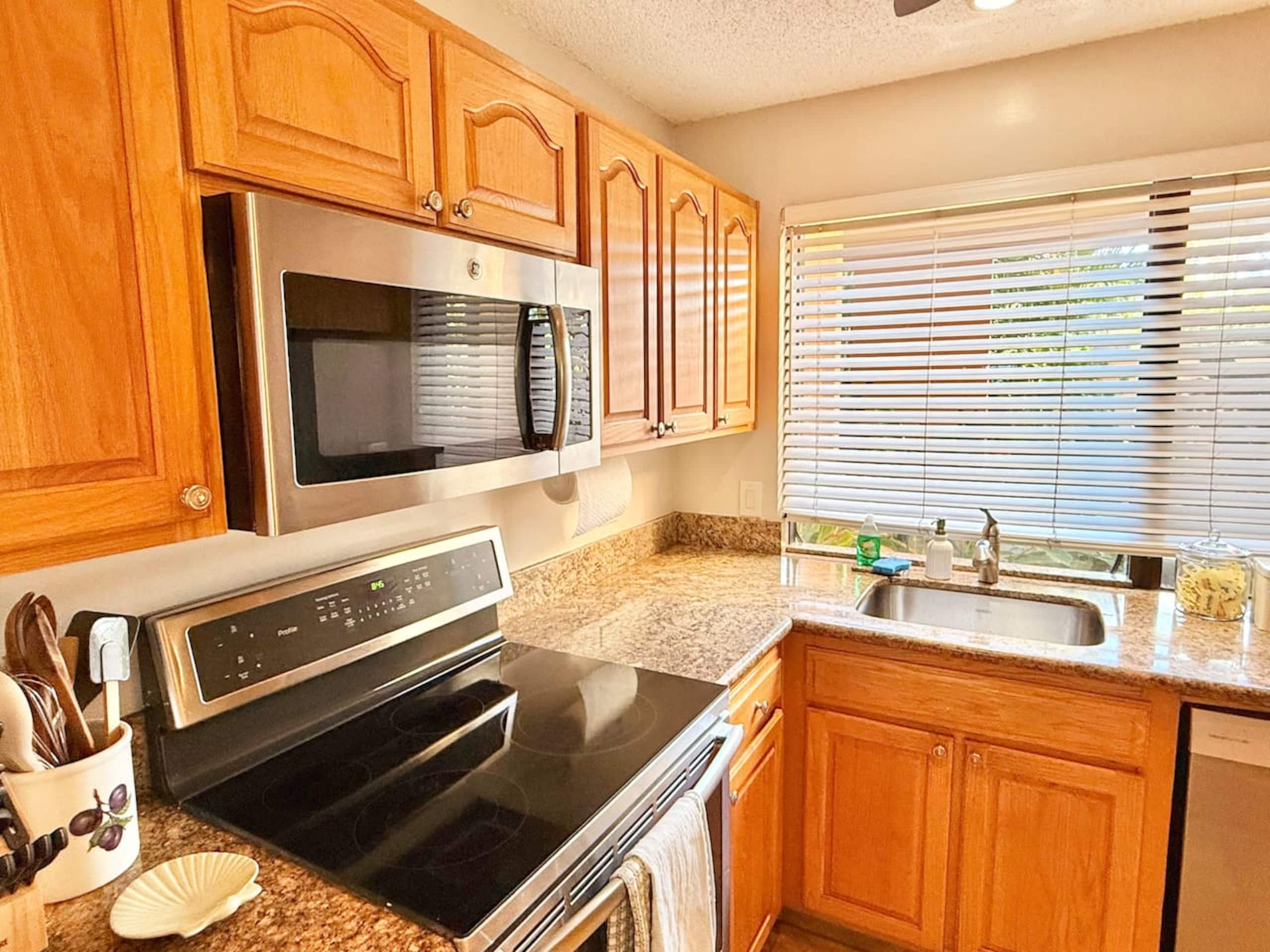 Condo in Kihei · ★4.9 · 1 bedroom · 2 beds · 2 baths - Image 6