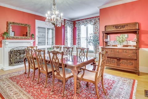 Walk to Waterfront: Downtown Elizabeth City Home!