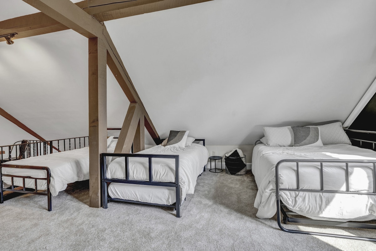 Chambre loft double lumineuse et accueillante