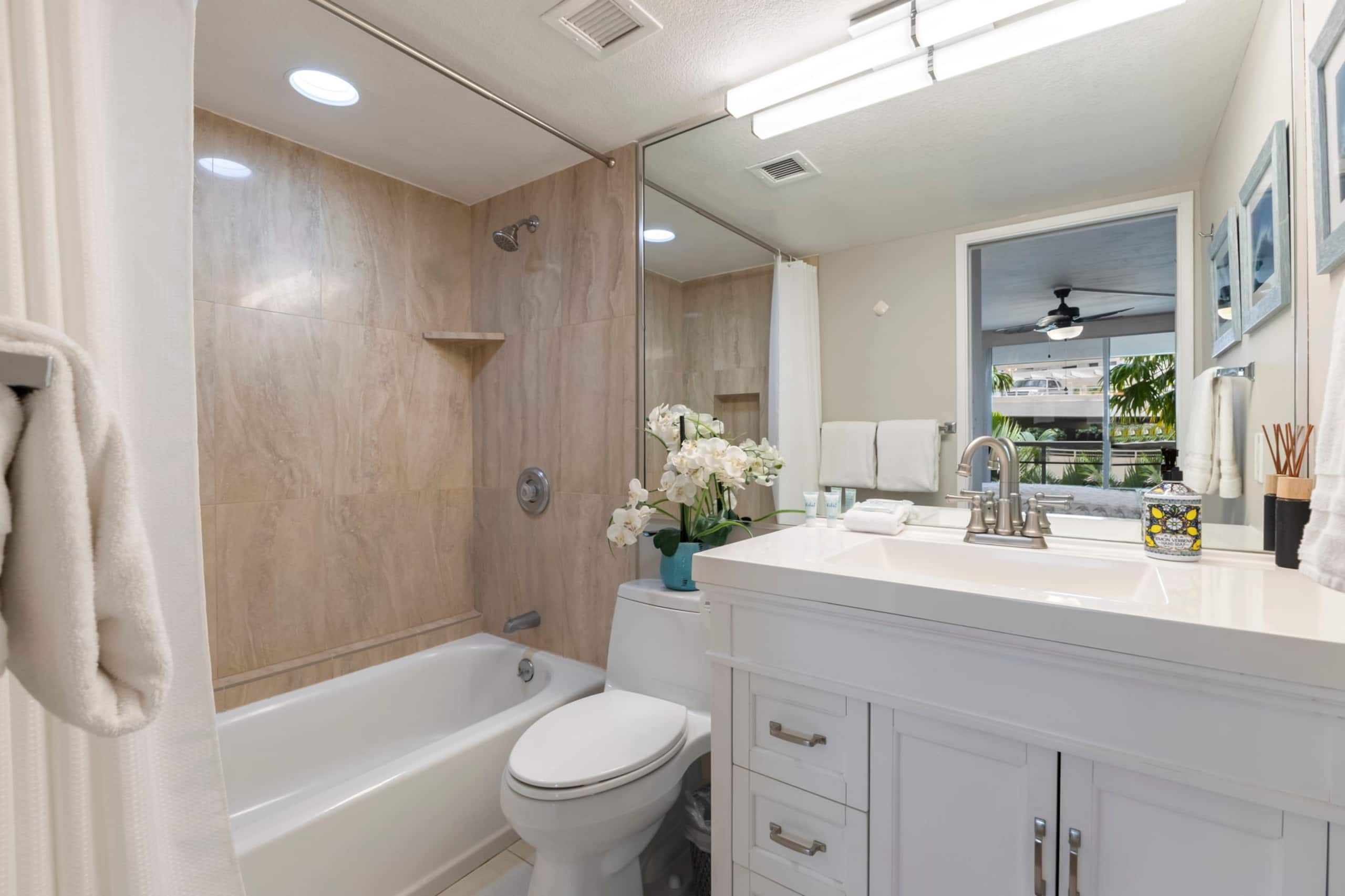 Condo in Kihei · ★4.83 · 1 bedroom · 2 beds · 2 shared baths - Image 19
