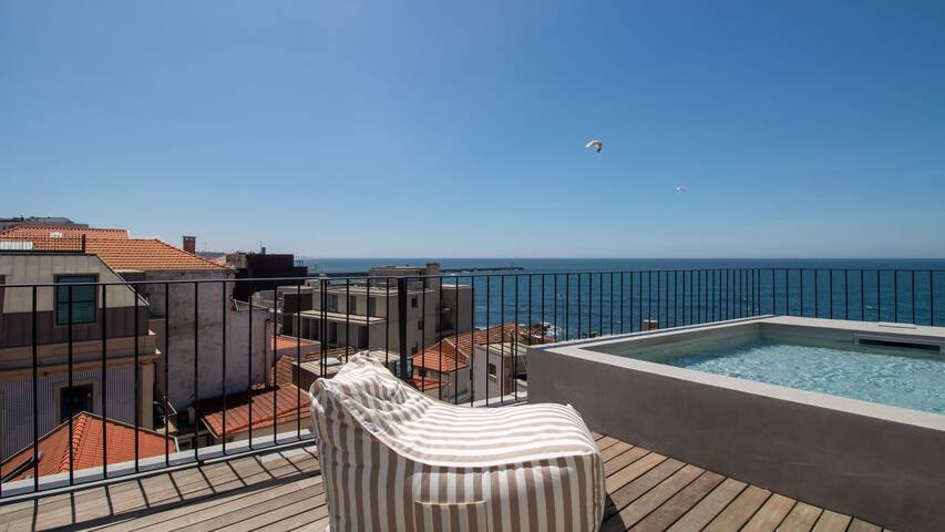 EDiTiON 309 Penthouse w/ Plunge Pool by LovelyStay gallery image 2