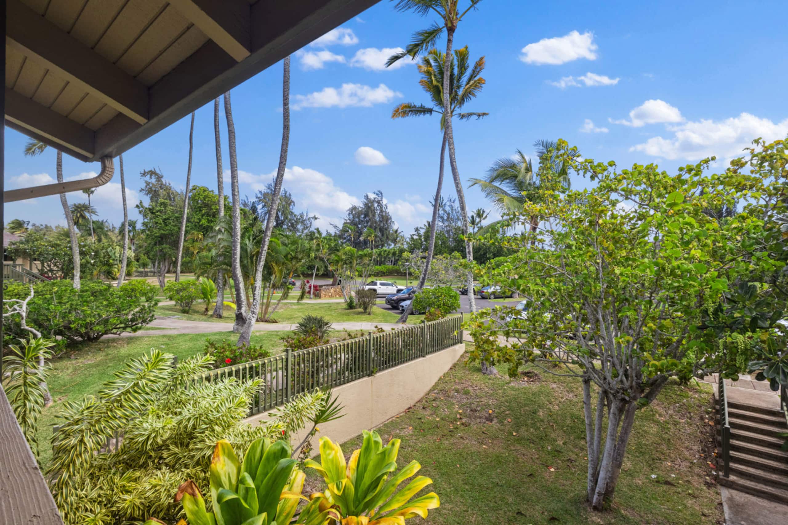 Townhouse in Kawela Bay · ★4.98 · 2 bedrooms · 5 beds · 2.5 baths - Image 29