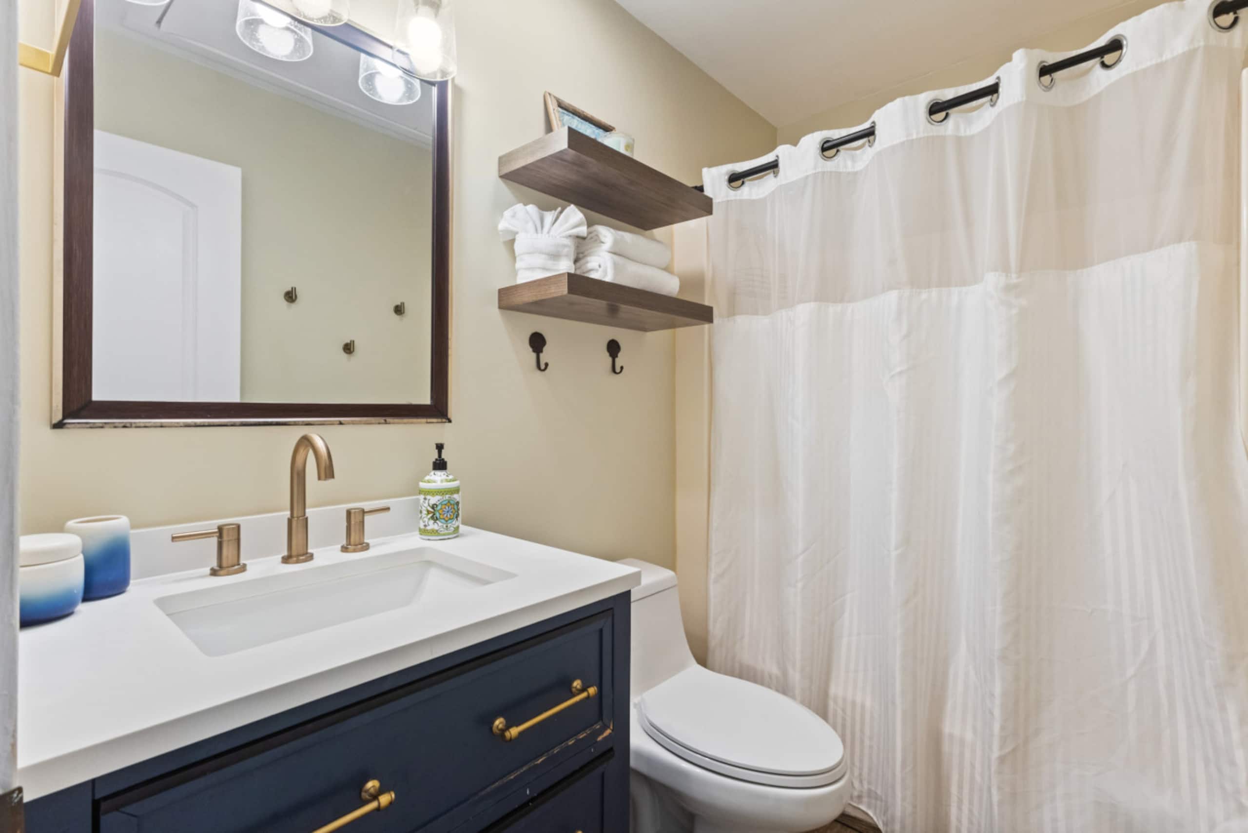 Townhouse in Kawela Bay · ★4.98 · 2 bedrooms · 5 beds · 2.5 baths - Image 19