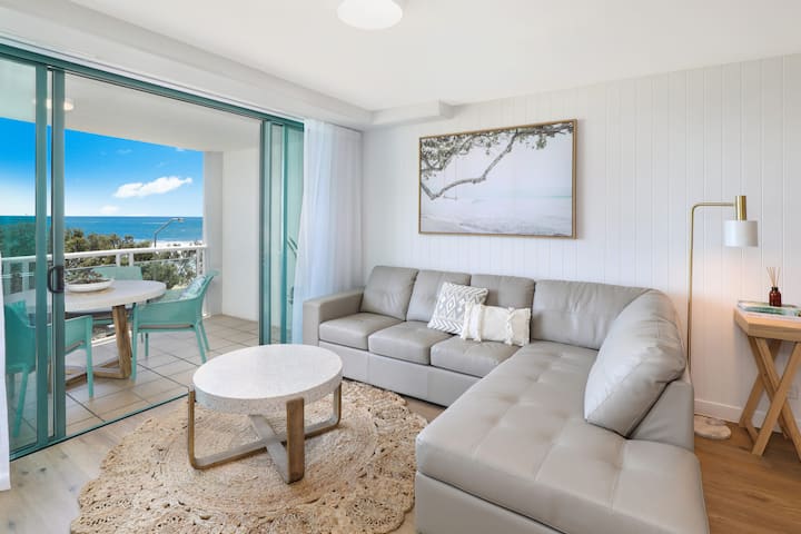 Superior Beachside Two Bedroom Ocean View - Mooloolaba