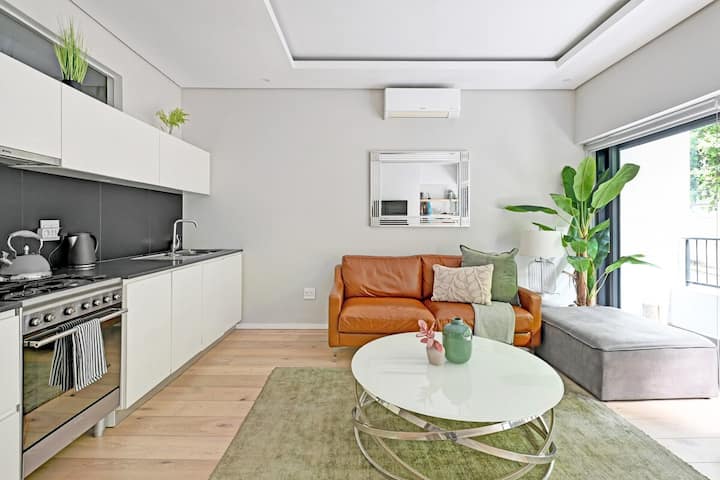 Stylish 1bed Aircon Rooftop Pool Gym - Prom 5 Min - Cape Town
