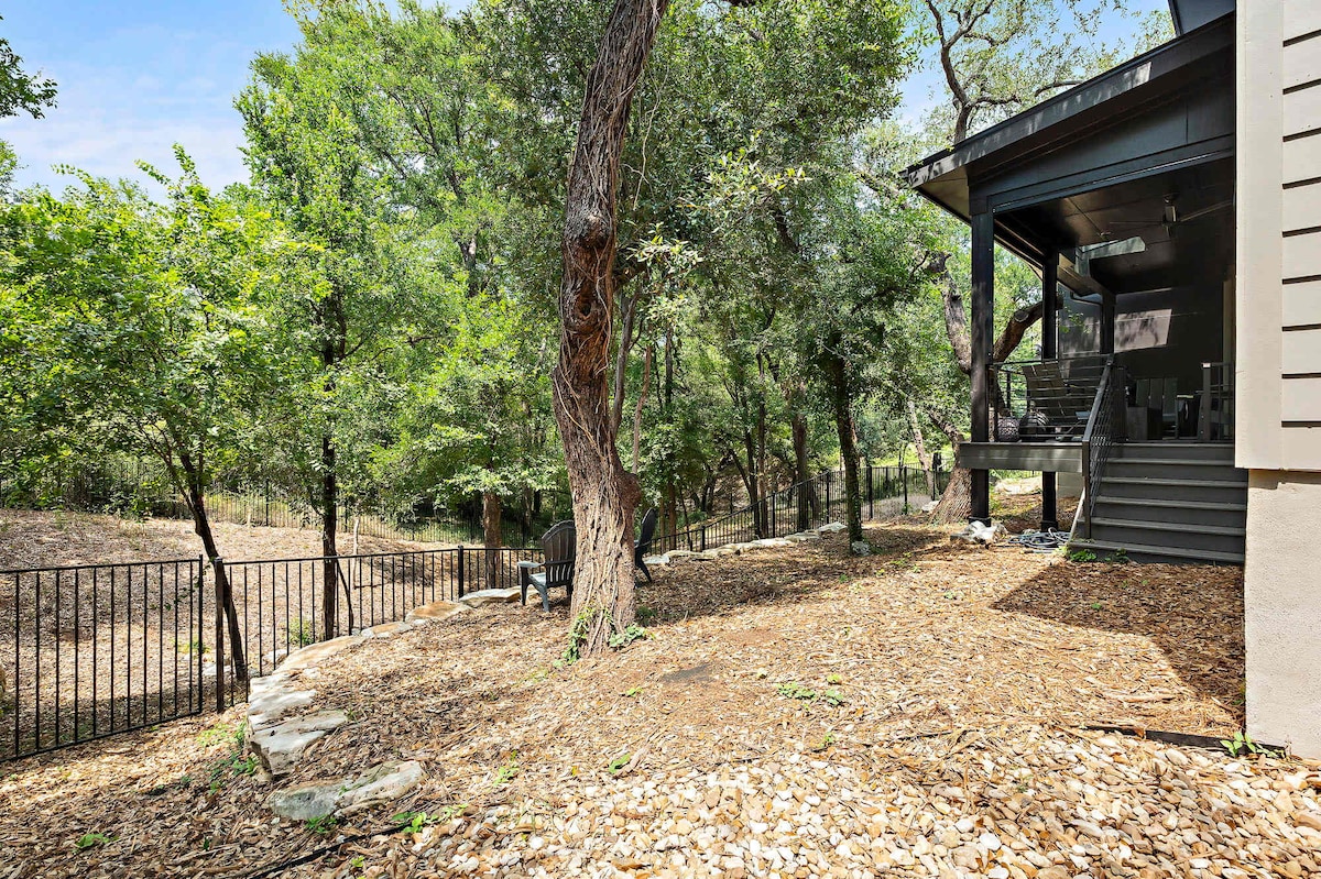 Stylish East Austin Home | 2BR | BBQ | Near DT ATX