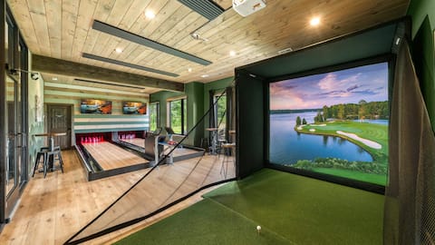 Epic Group Retreat: Grotto Pool, Golf Sim, Bowling