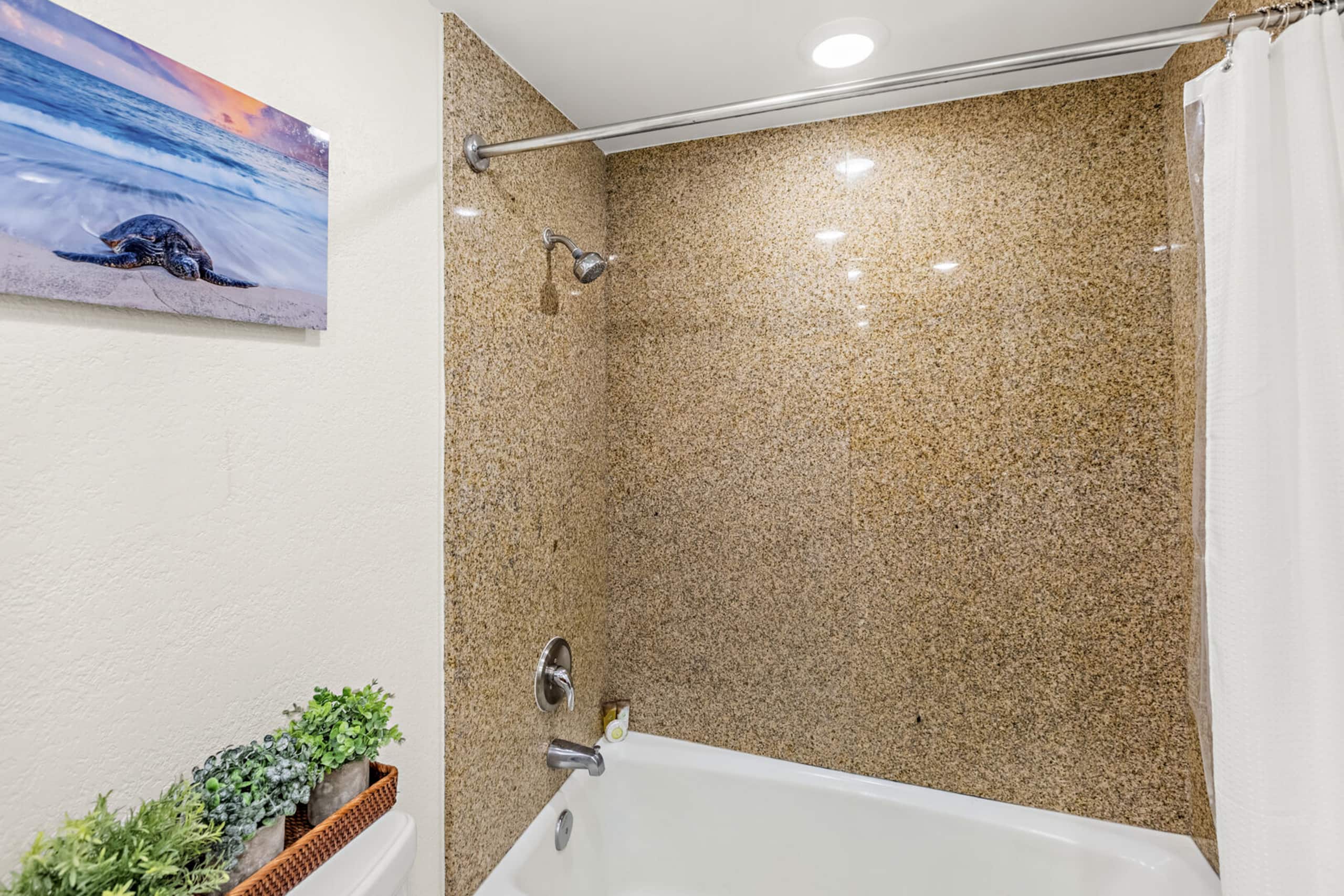 Condo in Lahaina · ★4.33 · 1 bedroom · 2 beds · 1 bath - Image 21