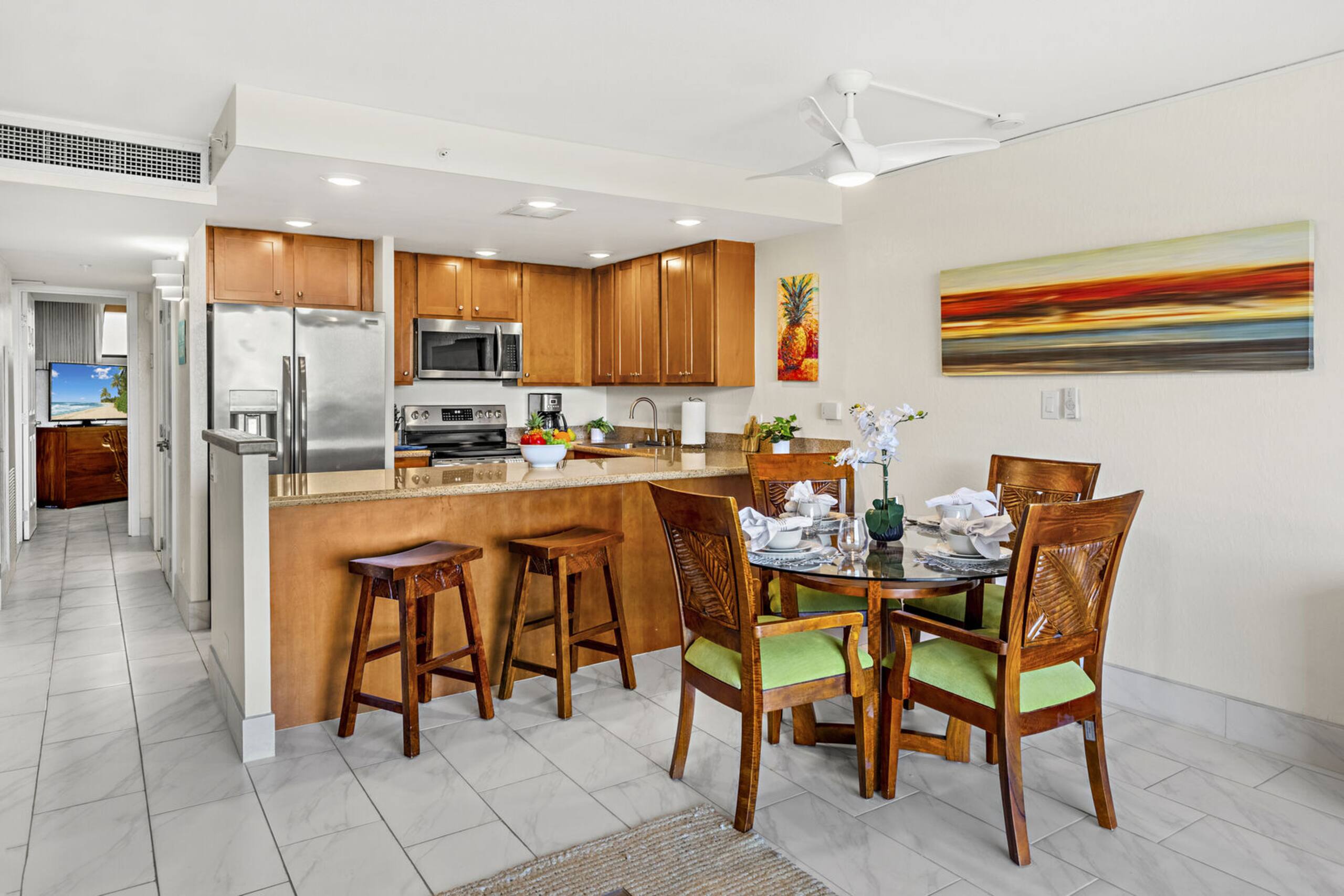 Condo in Lahaina · ★4.33 · 1 bedroom · 2 beds · 1 bath - Image 14