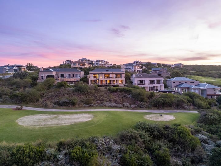 Villa On The 18th @ Pezula