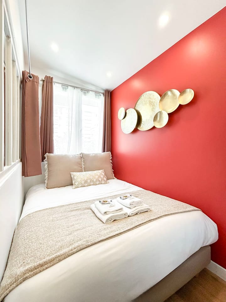 Parisian Style Apartment - Pantin