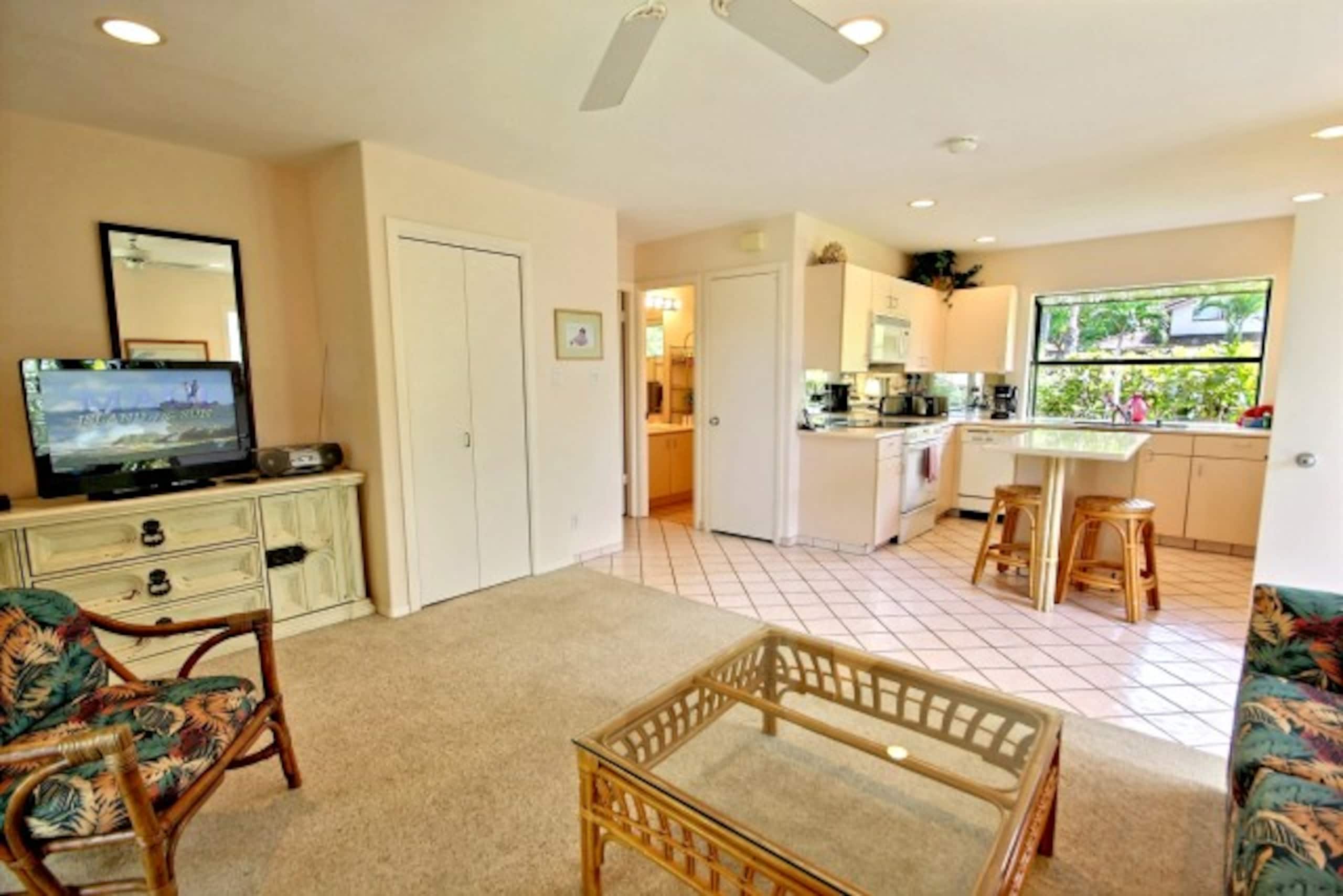 Townhouse in Lahaina · ★4.2 · 1 bedroom · 1 bed · 2 baths - Image 11