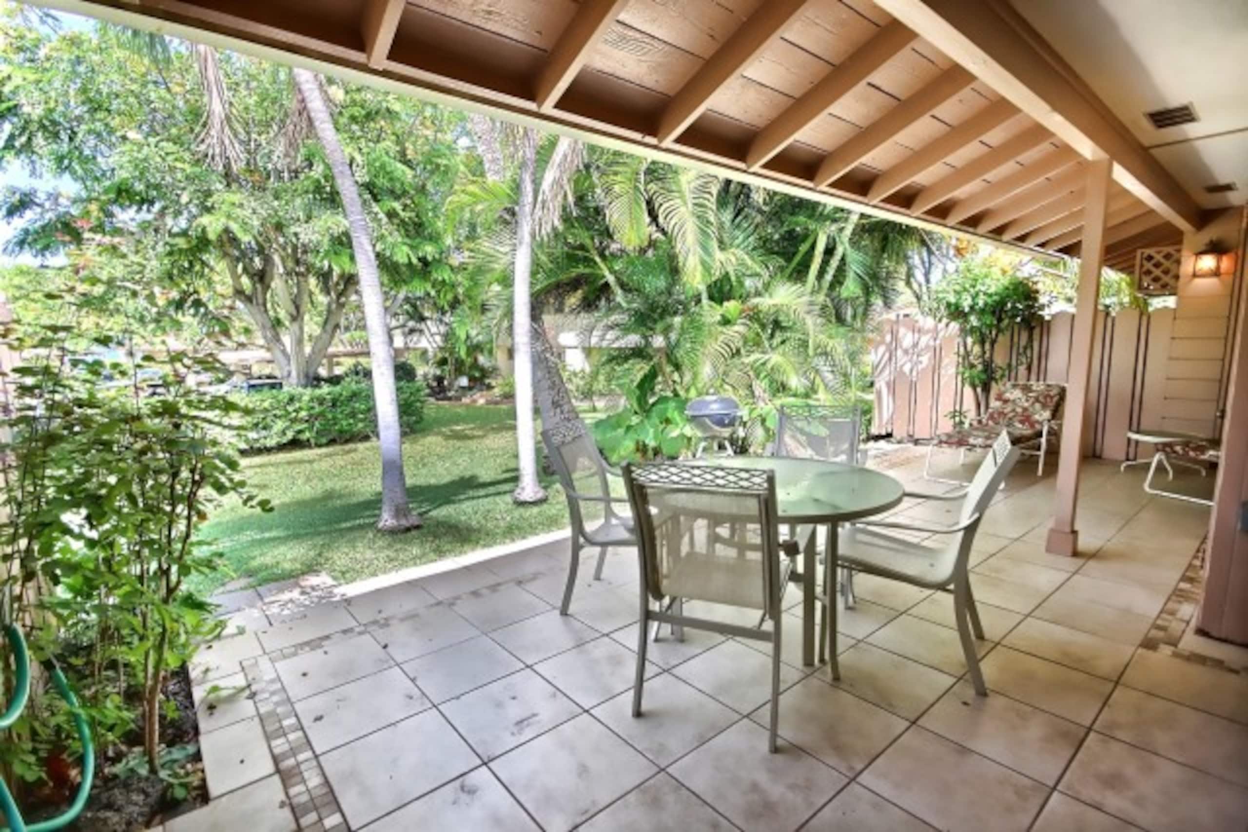 Townhouse in Lahaina · ★4.2 · 1 bedroom · 1 bed · 2 baths - Image 2