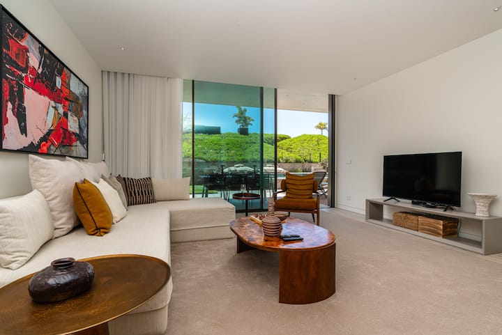 Relájate en un espacio que se abre a la naturaleza y la calma.