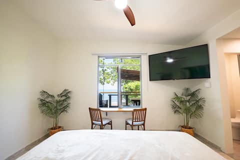 Top Airbnb: Coastal Oceanfront Hideaway w/ 3br & Private Deck in Mayagüez