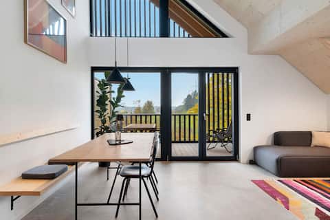 Top Airbnb: Black Apartment in Lindau (Bodensee)