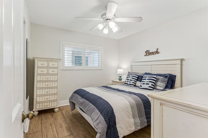 Spavaća soba br. 2 s bračnim krevetom (širine 150 - 179