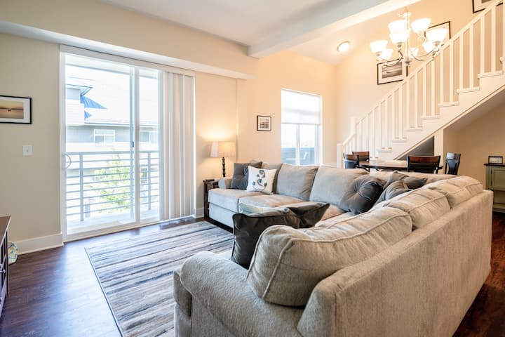 3-bedroom Condo Minutes From Downtown Grand Haven - Grand Haven, MI