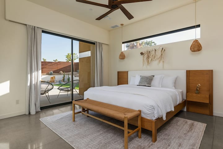 Bedroom 2 - King Bed