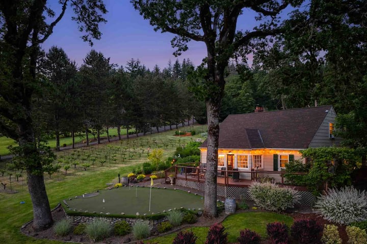 Magnificent West Linn Escape on Two Acres, Golf,