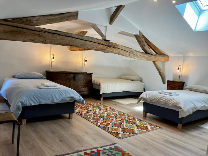 Стая за 3 души 4